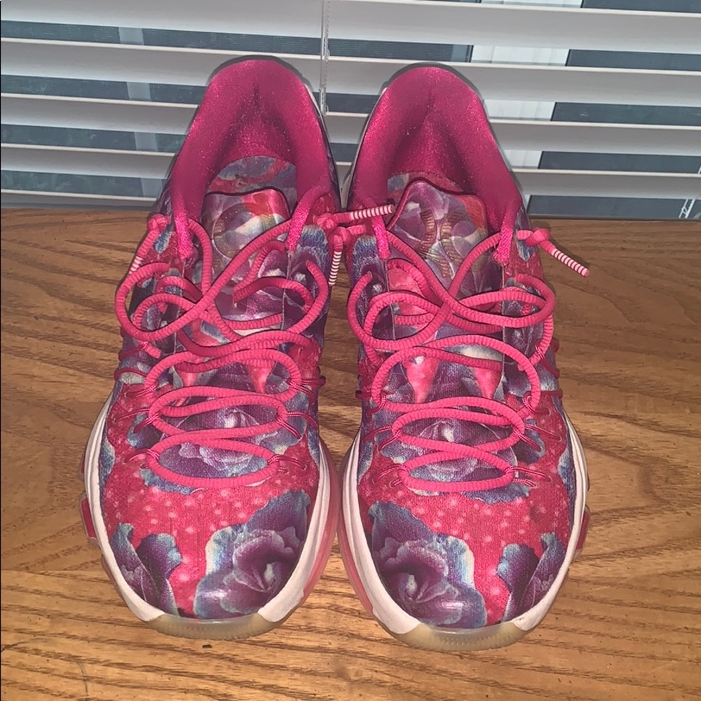 KD AUNT PEARLS SIZE 9.5